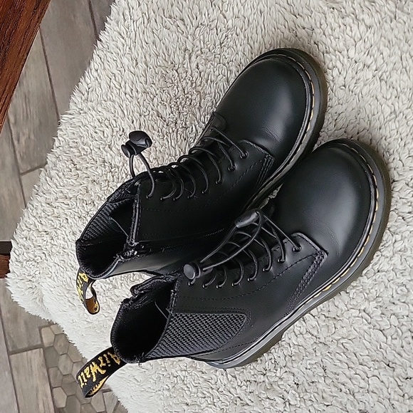 Dr. Martens Other - DR. Martens 1460 8 eye boot youth size 12 NEW NO TAGS